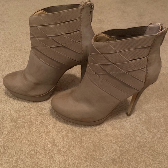 Colin Stuart Ankle Boot - Picture 4 of 4